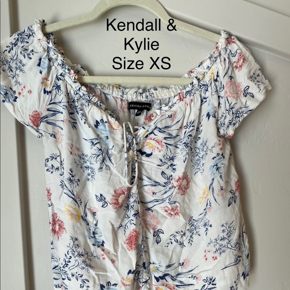 Kendall & Kylie floral off-the-shoulder top